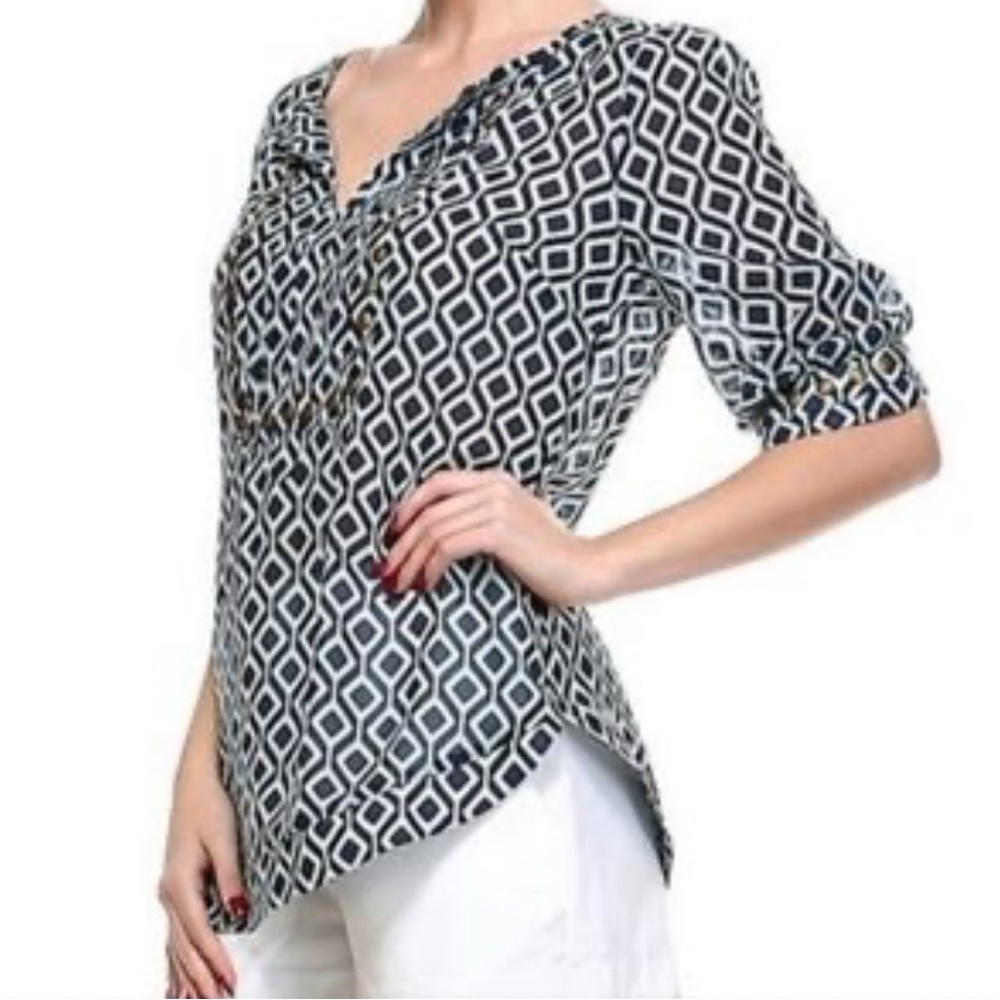 41 Hawthorne Blue Diamond Print Blouse in Women’s Size XS
